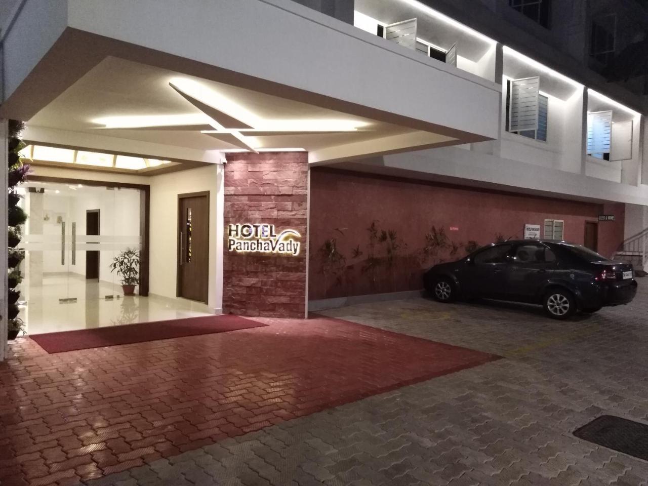Hotel Panchavady Tiruvalla Exterior photo