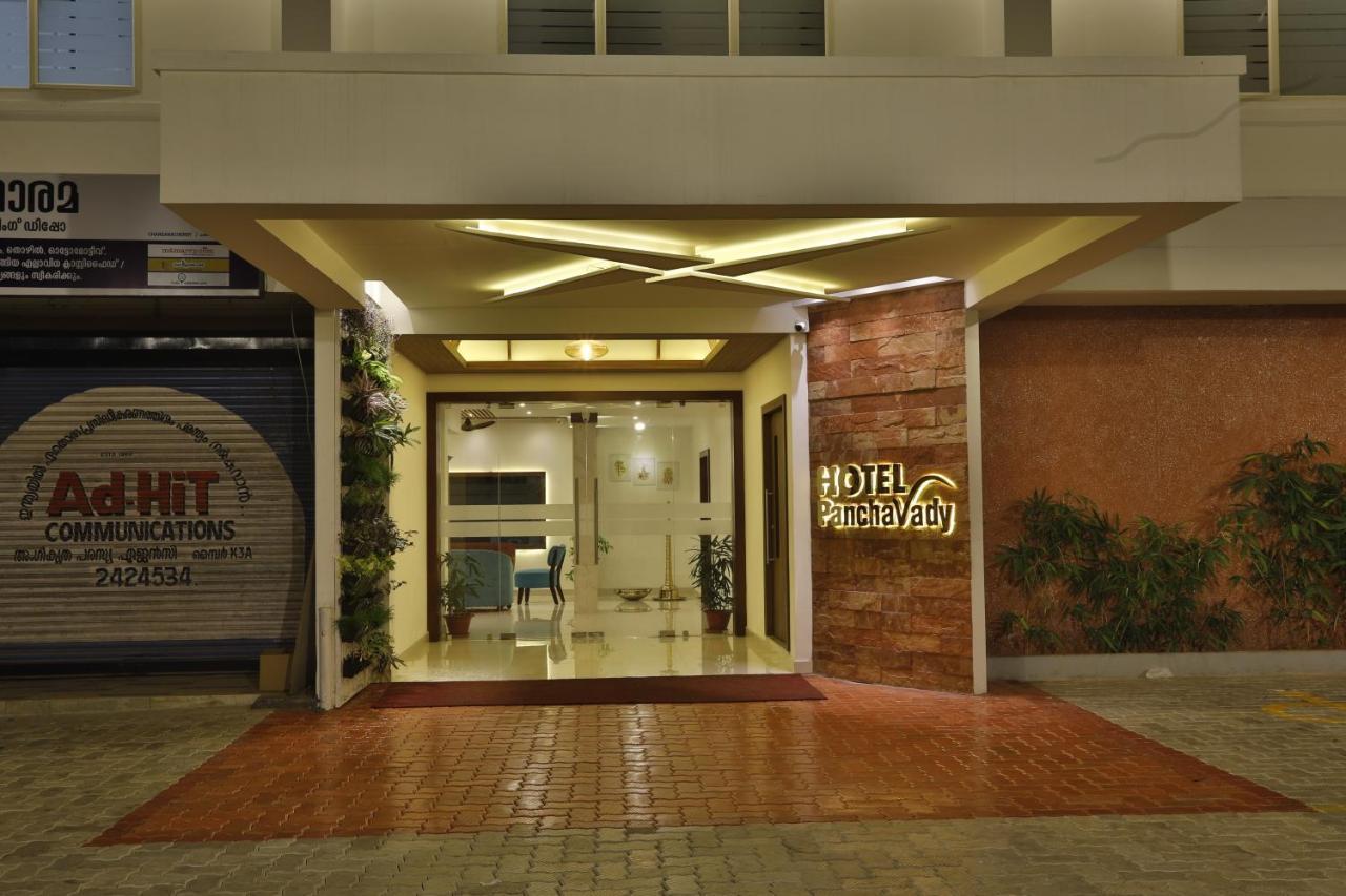 Hotel Panchavady Tiruvalla Exterior photo