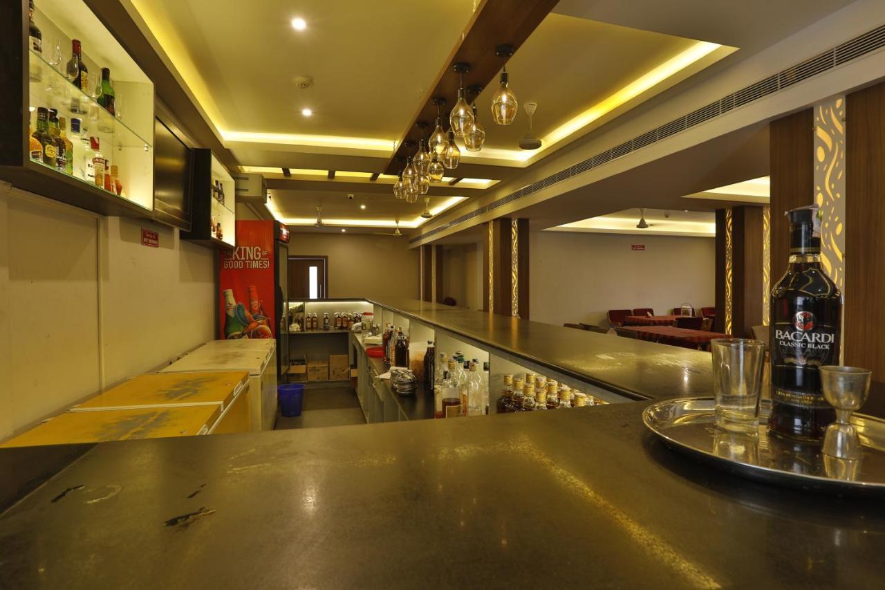 Hotel Panchavady Tiruvalla Exterior photo