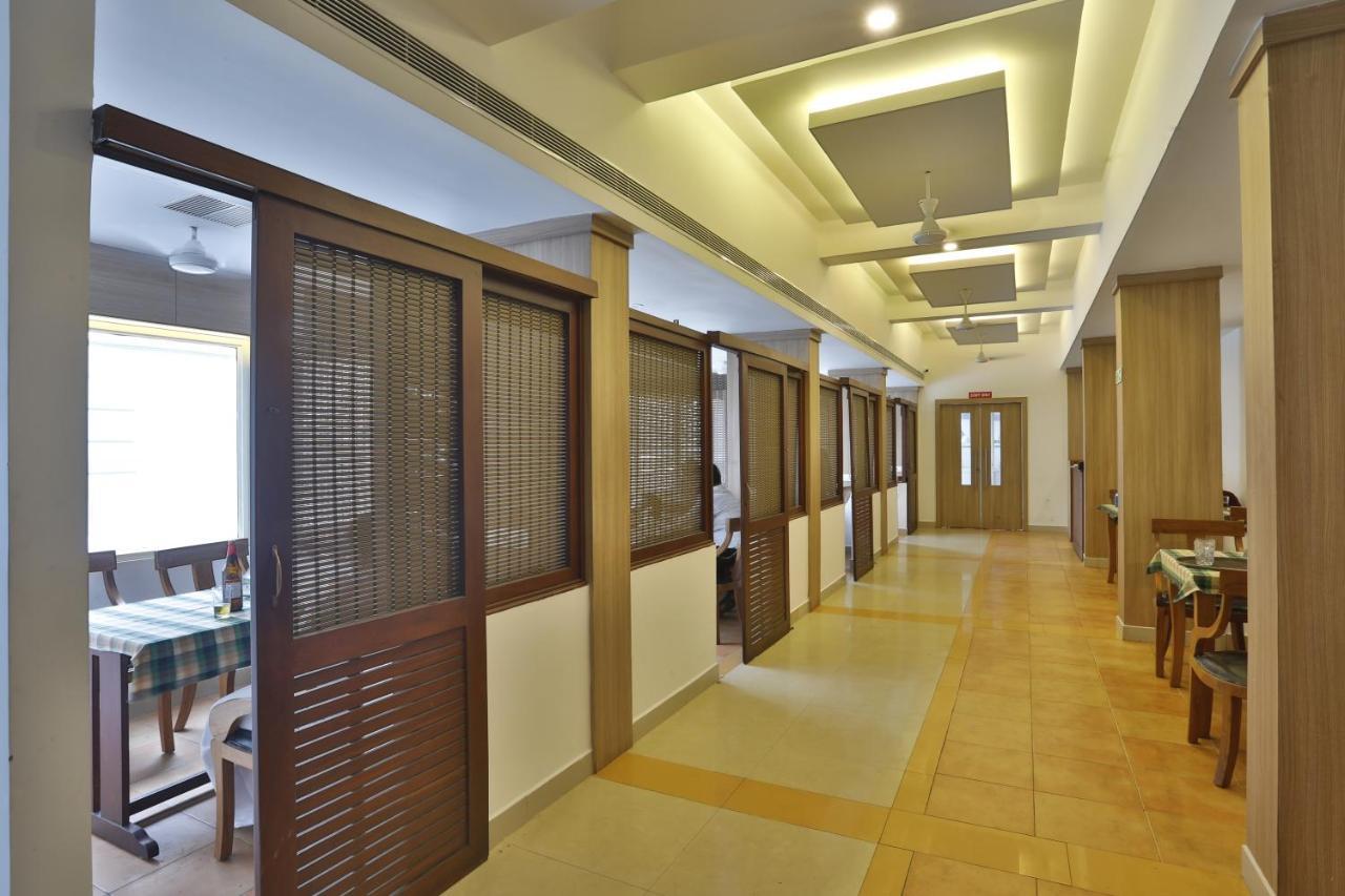 Hotel Panchavady Tiruvalla Exterior photo